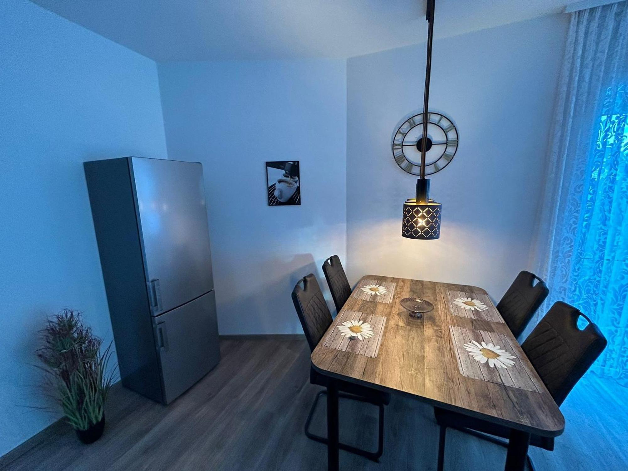 Moderne Forest Mit Infrarotsauna, Balkon Und Stellplatz